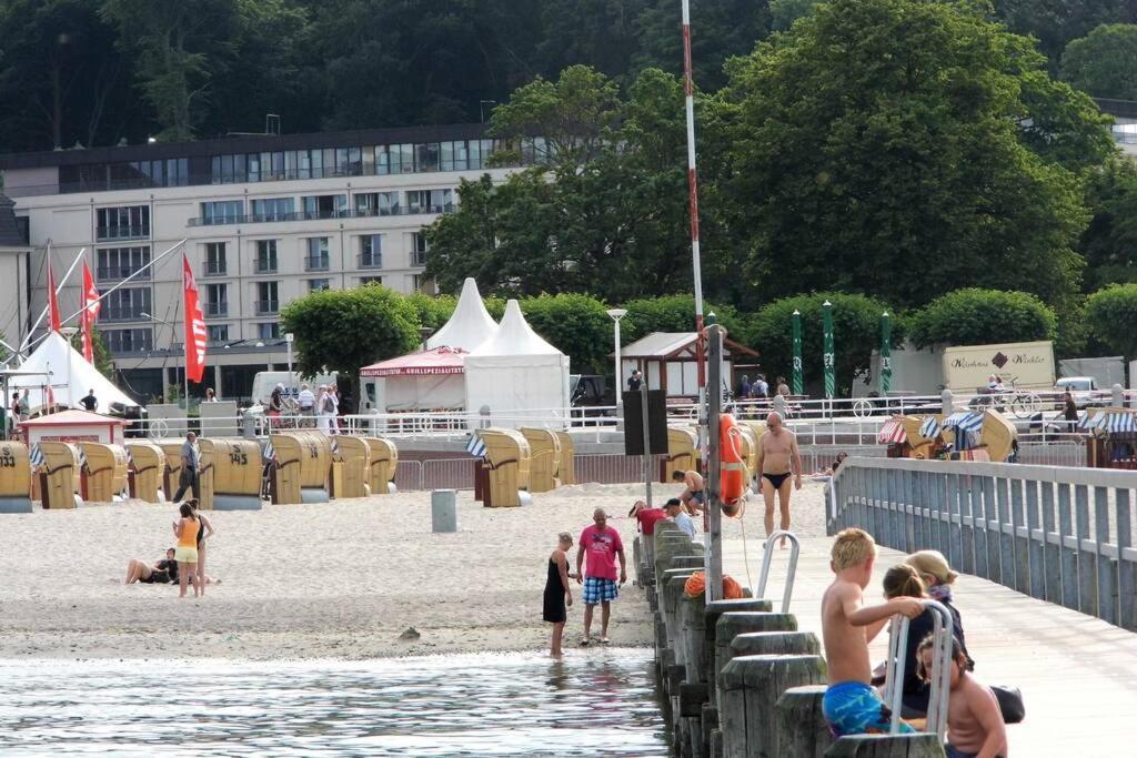 Traveloge Mit Schwimmbad Und Sauna Lubecca Esterno foto