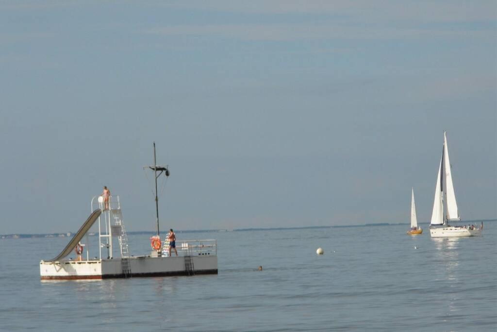 Traveloge Mit Schwimmbad Und Sauna Lubecca Esterno foto
