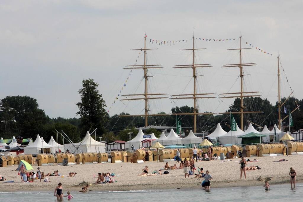 Traveloge Mit Schwimmbad Und Sauna Lubecca Esterno foto