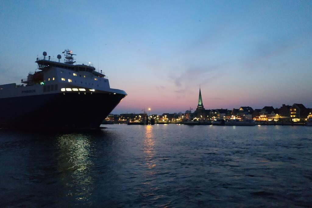 Traveloge Mit Schwimmbad Und Sauna Lubecca Esterno foto